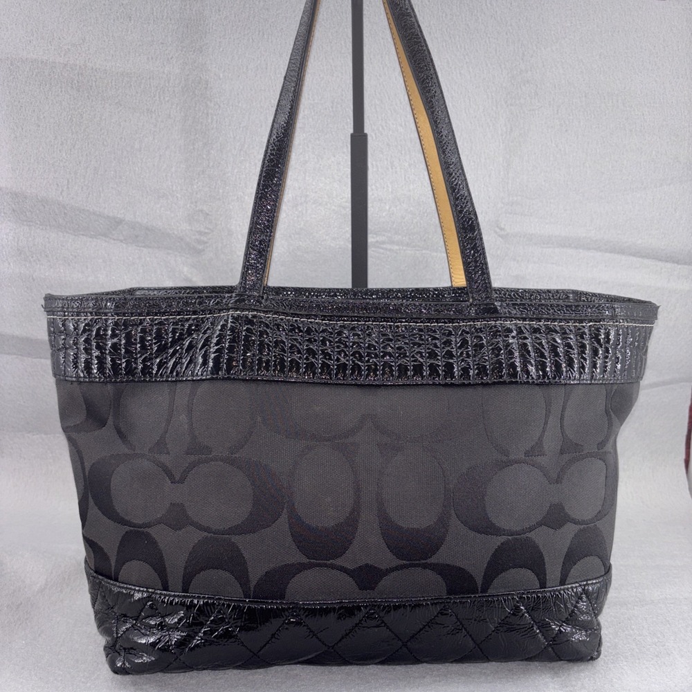 COACH Poppy Signature Quilted Patent Leather Jacquard Black Tote Bag 18676 EUC